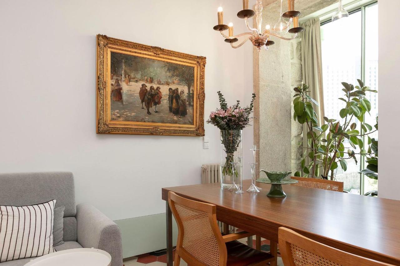 Palacio Fenizia - Bonfim 191 By Lovelystay Porto Bagian luar foto