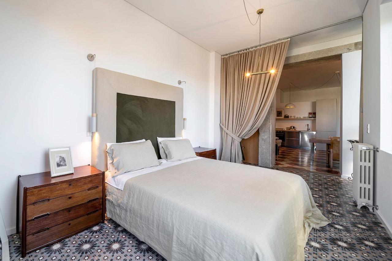 Palacio Fenizia - Bonfim 191 By Lovelystay Porto Bagian luar foto