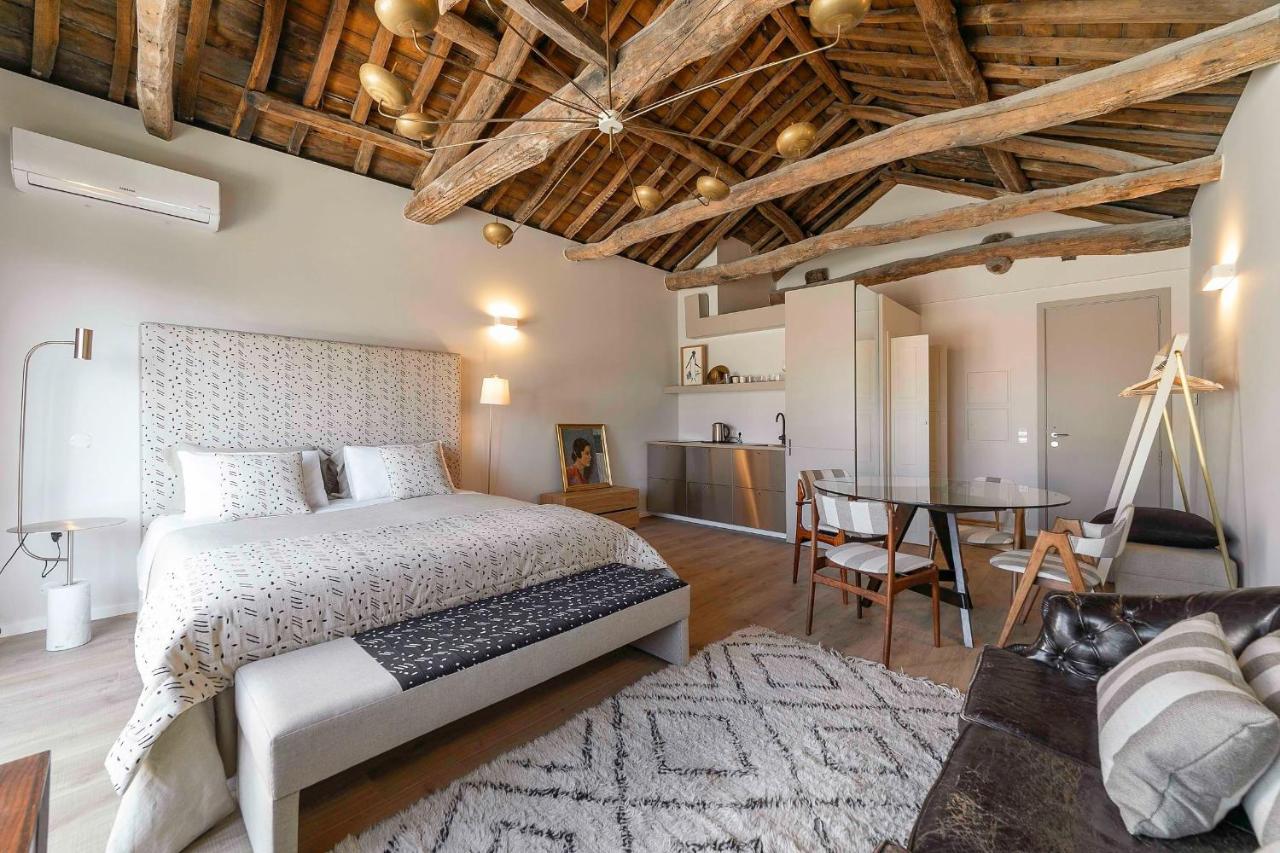 Palacio Fenizia - Bonfim 191 By Lovelystay Porto Bagian luar foto