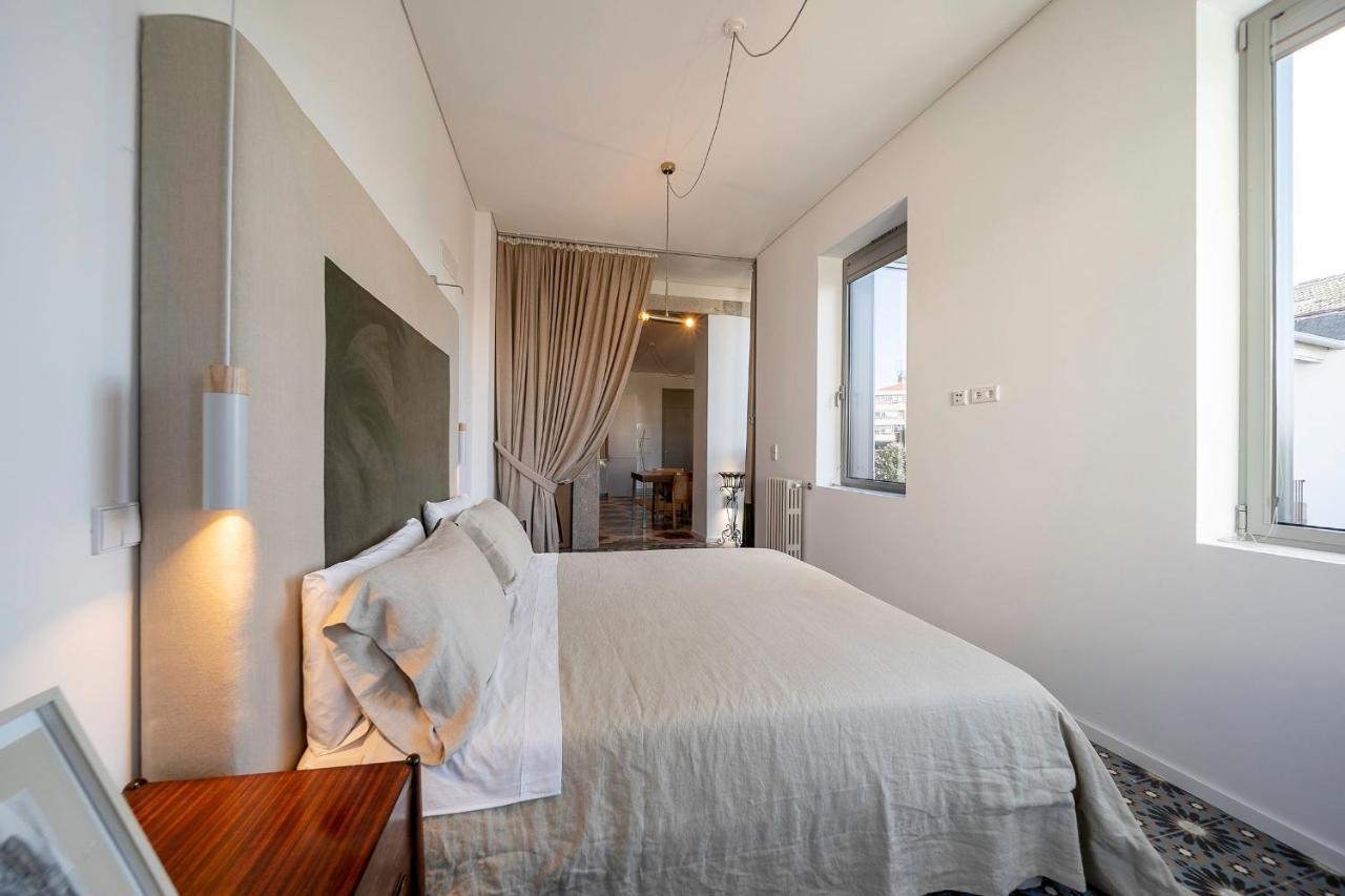 Palacio Fenizia - Bonfim 191 By Lovelystay Porto Bagian luar foto