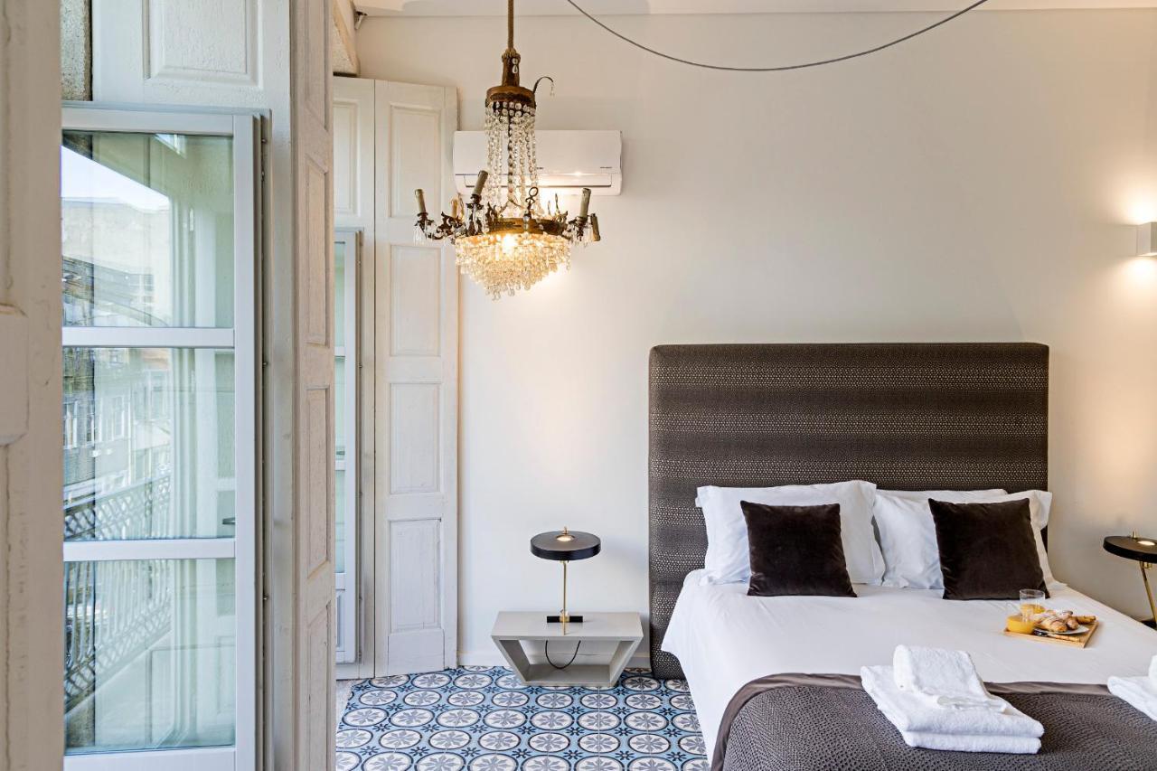 Palacio Fenizia - Bonfim 191 By Lovelystay Porto Bagian luar foto