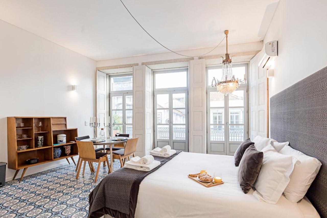 Palacio Fenizia - Bonfim 191 By Lovelystay Porto Bagian luar foto