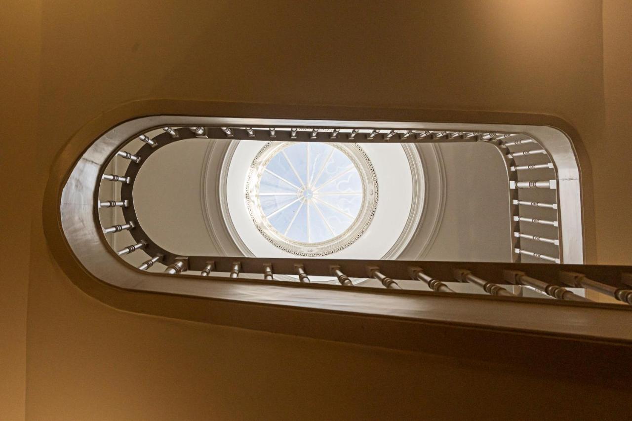 Palacio Fenizia - Bonfim 191 By Lovelystay Porto Bagian luar foto